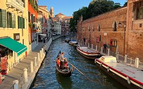 Venice Luxury Suite - Private Jacuzzi And Design